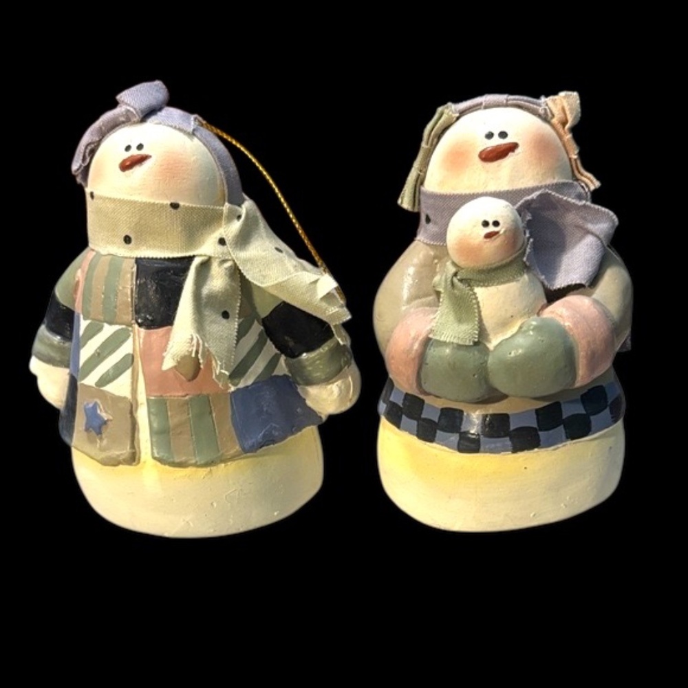 Festive Snowman Family Figurine Set - Pastel Accents